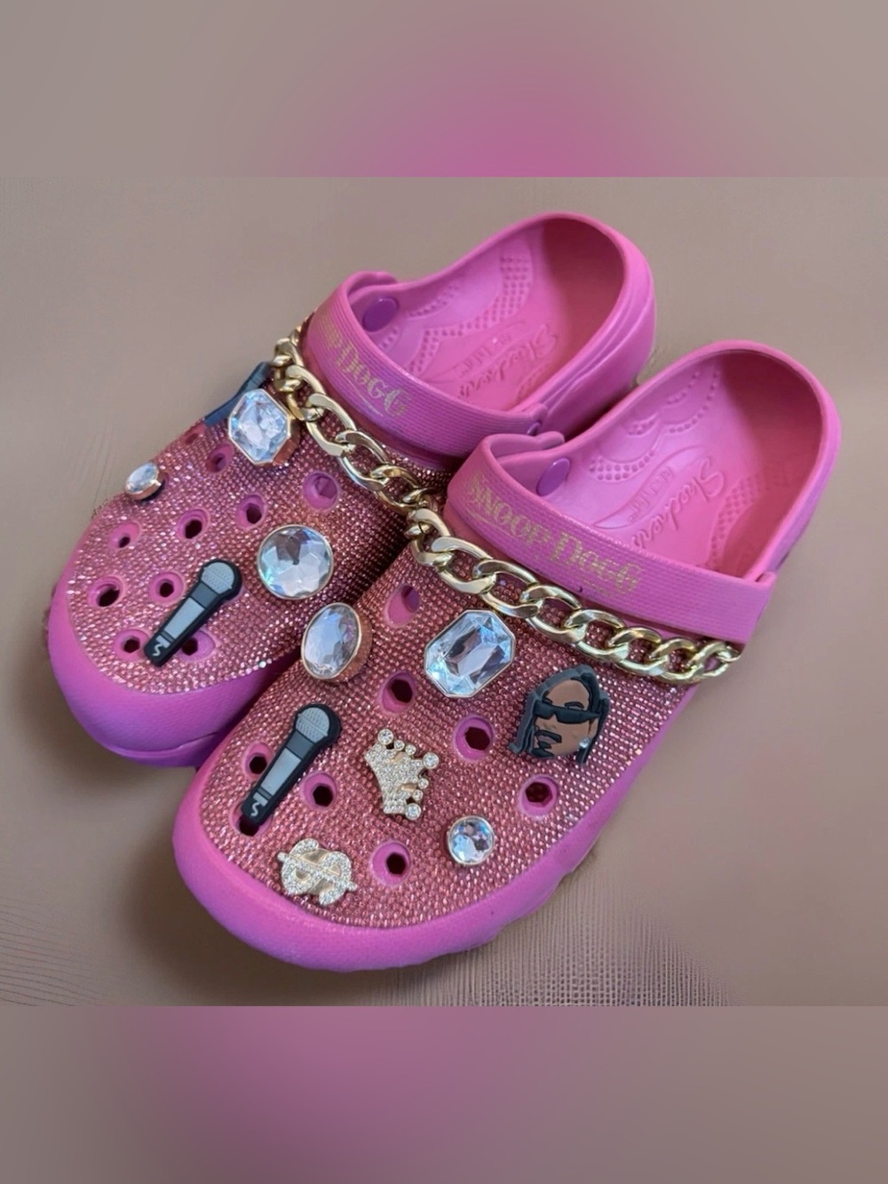 Skechers X Snoop Arch Fit Footsteps Rolling N Gold Womens Round Closed Toe Clogs